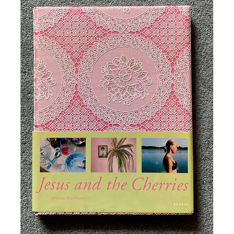 アート・デザイン・音楽 Jesus and the Cherries/Jessica Backhaus JESSICA BACKHAUS: Jesus and the Cherries - dewi lewis publishing